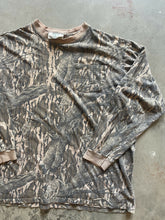 Load image into Gallery viewer, Vintage Mossy Oak Treestand Camo Long Sleeve Shirt (L/XL)