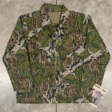 Load image into Gallery viewer, 90’s Mossy Oak Full Foliage 6 Pocket Jacket NWT (L) 🇺🇸