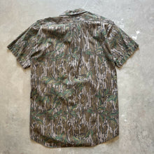 Load image into Gallery viewer, Vintage Mossy Oak Greenleaf Camo Short Sleeve Strap Shirt (L)