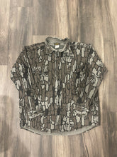 Load image into Gallery viewer, Vintage Deerskin Trebark Camo Chamois Shirt (XL)