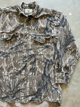 Load image into Gallery viewer, Vintage Distressed Mossy Oak Treestand Camo Chamois Shirt (M)