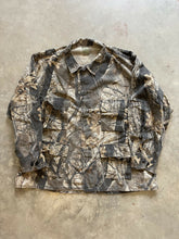 Load image into Gallery viewer, Vintage Realtree Hardwoods Camo 4-Pocket Jacket (2XL)