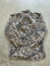Load image into Gallery viewer, Vintage Distressed Mossy Oak Treestand Camo Chamois Shirt (M)