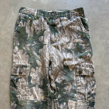 Load image into Gallery viewer, Vintage Mossy Oak Shadow Leaf Camo Adjustable Waist Pants (S)
