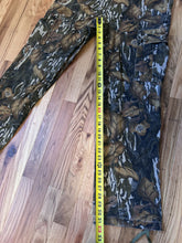 Load image into Gallery viewer, Mossy oak vintage fall foliage hunting camo made in UsA 80s men’s size medium hunting pants