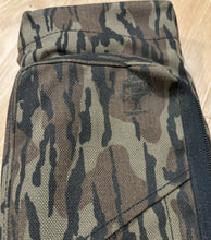 Load image into Gallery viewer, Vintage Mossy Oak Arrow Quiver