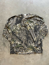 Load image into Gallery viewer, Vintage Mossy Oak Breakup Camo Henley Shirt (XL)