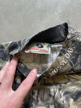 Load image into Gallery viewer, Vintage Mossy Oak Breakup Camo Mock Neck Shirt (M)