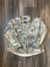 Load image into Gallery viewer, 1990’s Realtree Camo Chamois Shirt (2XL)