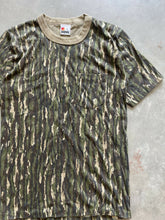 Load image into Gallery viewer, Vintage Realtree Camo T-Shirt (S)