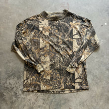 Load image into Gallery viewer, Vintage Sniper Camo Shirt (XL)
