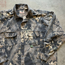 Load image into Gallery viewer, Vintage Mossy Oak Breakup Camo Button Up Shirt (3XL)