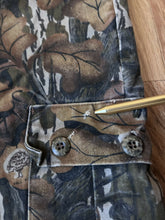 Load image into Gallery viewer, Mossy oak vintage fall foliage hunting camo made in UsA 80s men’s size medium hunting pants