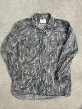Load image into Gallery viewer, Vintage Mossy Oak Treestand Button Up Strap Shirt (L)
