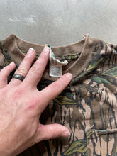 Load image into Gallery viewer, Vintage Mossy Oak Greenleaf Camo T-Shirt (M)