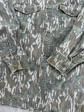 Load image into Gallery viewer, Vintage Mossy Oak GreenLeaf Button Up (L)
