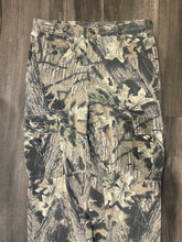 Load image into Gallery viewer, Vintage Mossy Oak Breakup Camo Adjustable Waist Pants (M)