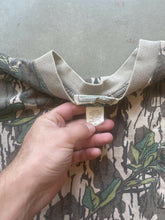 Load image into Gallery viewer, Vintage Mossy Mossy Oak Greenleaf Camo T-Shirt (XL)