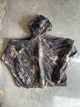 Load image into Gallery viewer, Vintage Mossy Oak Gen 1 Breakup Camo Lightweight Bug Pullover (M/L)