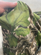 Load image into Gallery viewer, Vintage Full Foliage Camo Ultra Lightweight Pants (XL)