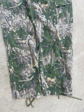 Load image into Gallery viewer, Vintage MossyOak Shadow Leaf Adjustable Waist Pants (36-40”x32”)