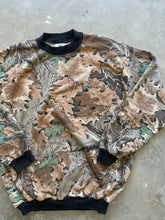 Load image into Gallery viewer, Vintage Big Bubba Realtree Advantage Camo Crewneck (5XL)