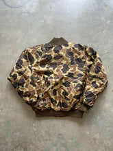 Load image into Gallery viewer, Vintage Duck Camo Puffer Jacket (L)
