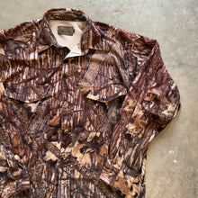 Load image into Gallery viewer, Vintage Browning Mossy Oak Breakup Camo Button-Up Shirt (L)