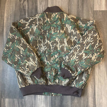 Load image into Gallery viewer, 1990’s Ruddy Duck Mossy Oak Greenleaf Camo Insulated Bomber Jacket (2XL)