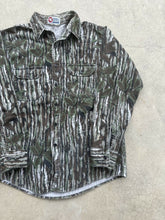 Load image into Gallery viewer, Vintage Realtree Camo Sports Afield Chamios (M/L)