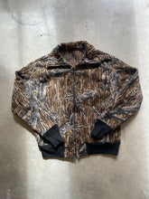 Load image into Gallery viewer, Vintage Mossy Oak Treestand Camo Pullover (M)