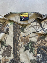 Load image into Gallery viewer, Vintage Realtree Camo Jersey Shirt (XL)