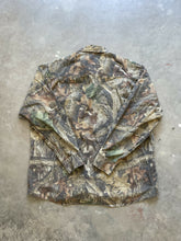 Load image into Gallery viewer, Vintage Realtree Advantage Timber Camo Button Up Shirt (2XL)