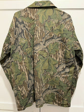 Load image into Gallery viewer, Mossy Oak Full Foliage 6 Pocket Jacket (M)
