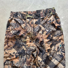 Load image into Gallery viewer, Vintage Mossy Oak Forest Floor Camo Nylon Pants (S)