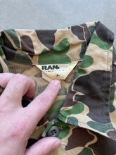 Load image into Gallery viewer, Vintage Duck Camo Button Up Shirt (M)