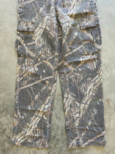 Load image into Gallery viewer, Vintage Mossy Oak Shadow Branch Camo Adjustable Waist (L)