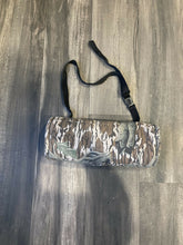 Load image into Gallery viewer, Vintage Mossy Oak Treestand Camo Hand Warmer