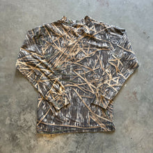 Load image into Gallery viewer, Vintage Mossy Oak Shadow Grass Camo Henley Shirt (S)