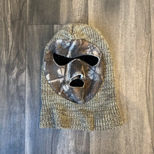 Load image into Gallery viewer, Vintage Realtree Hardwoods Camo Wool Facemask