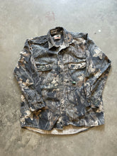 Load image into Gallery viewer, Vintage Mossy Oak Breakup Camo Chamois Shirt (M/L)