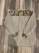 Load image into Gallery viewer, Vintage Scottish Greys Mossy Oak Treestand Camo Button-Up Shirt (XL)