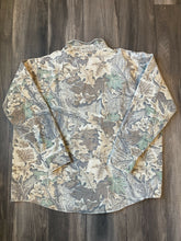 Load image into Gallery viewer, Vintage Realtree Advantage Camo Chamois Shirt (2XL)
