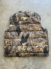 Load image into Gallery viewer, Vintage Mossy Oak Breakup Camo Puffer Vest (2XL)