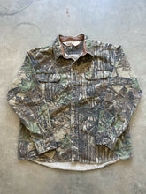Load image into Gallery viewer, Vintage Walls Realtree Camo Chamois Shirt (XL)