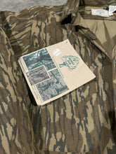 Load image into Gallery viewer, Mossy Oak Bottomland Chamois Button Down NWT (S)