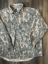 Load image into Gallery viewer, 1990’s Wolf Mountain Mossy Oak Treestand Camo Button Up Shirt (2XL)