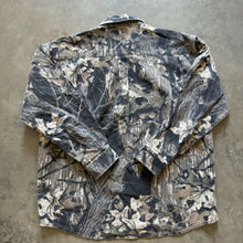 Load image into Gallery viewer, Mossy Oak Breakup Camo Chamois Shirt (Xl)