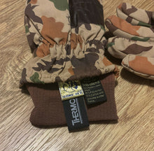 Load image into Gallery viewer, Vintage Bob Allen Ducks Unlimited Goretex Gloves XL
