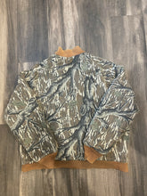 Load image into Gallery viewer, 1990’s Mossy Oak Treestand Camo Denim Insulated Jacket (L)